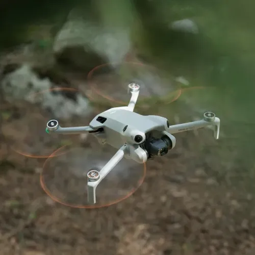 Drone (TROCO) DJI Mini 4 Pro Radio com Tela RC 2 + Acessórios