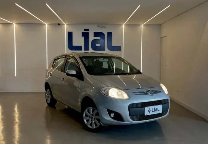 Fiat Palio Attractive 1.0 EVO Fire Flex 8V 5P 2013