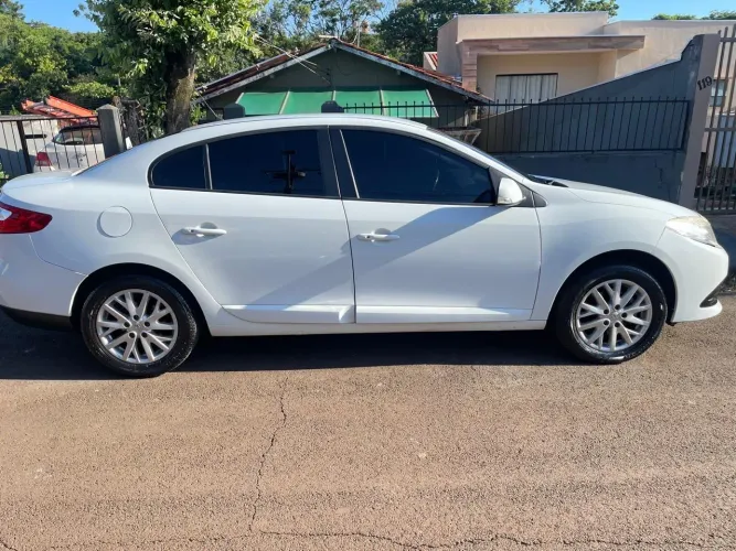 Renault Fluence Sed. Dynamique 2.0 16V Flex Mec. 2015