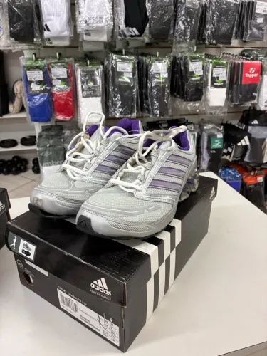 Tênis Adidas Original [branco e roxo] - Tam. [37] - Para Reaproveitamento 