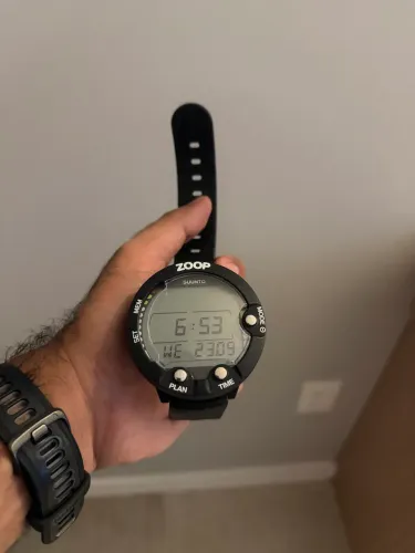 Computador de Mergulho Suunto Zoop Black - Estado de Novo (Menos de 10 mergulhos)
