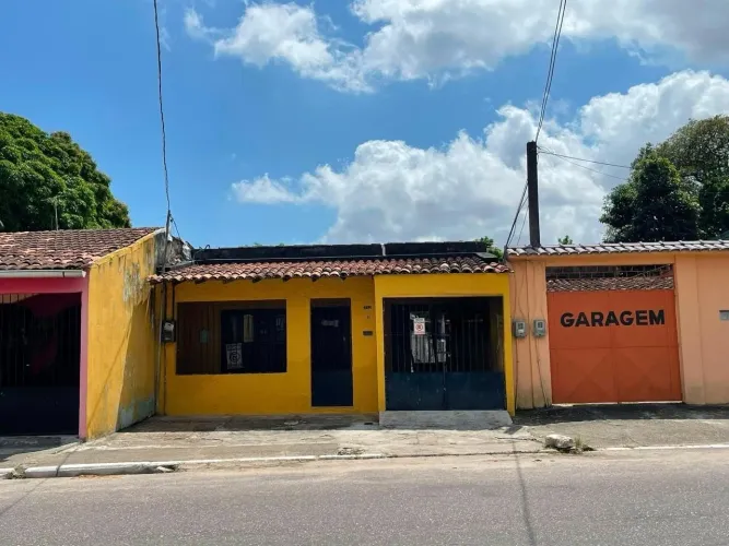 Alugo casa na Marambaia