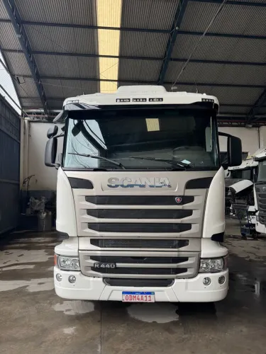 Vende-se Scania R 440 6x4 2013