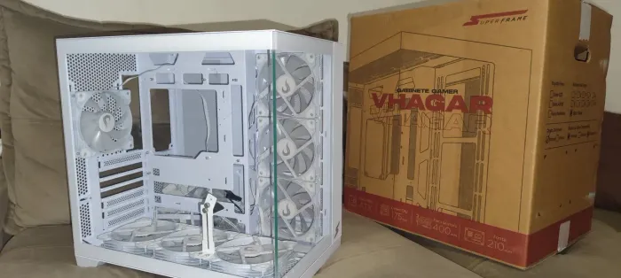 Gabinete Branco MATX Com 7 fans ARGB e controladora Rise mode