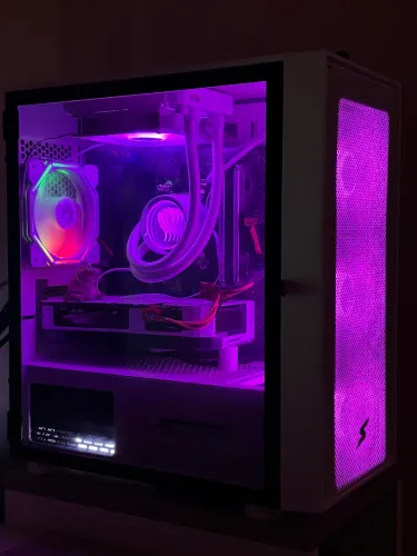 PC Gamer RTX 4060 8GB White + Ryzen 7 5800XT | 32GB RAM | SSD 1TB