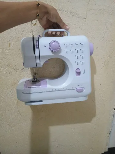 Máquina de costura 