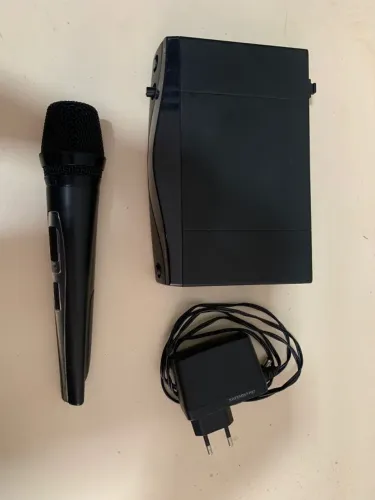Microfone Sem Fio Profissional Bastão AKG Super Conservado
