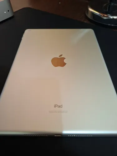 Ipad semi novo