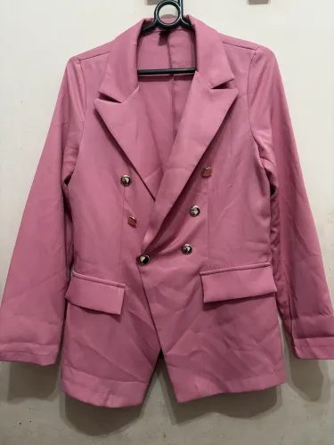 Blazer feminino rosa 100% poliéster usado