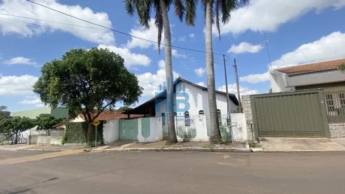 CASA PARA LOCACAO NA CIDADE DE SANDOVALINA - SP