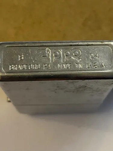 Isqueiro ZIPPO Original Ano 2004 Made In Usa