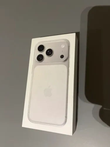iPhone 17 PRO 256 SILVER ANATEL com chip físico (na caixa lacrado)