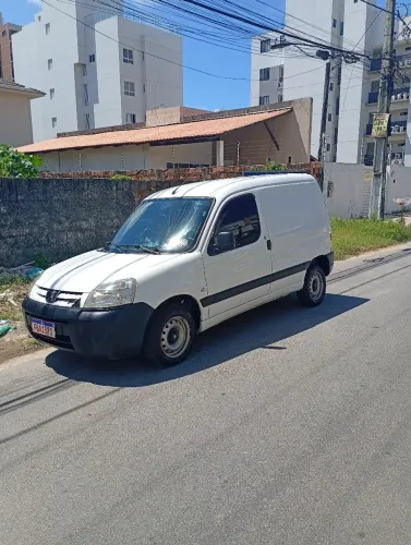 Peugeot Partner Van 1.6 Flex 16V 5P 2012