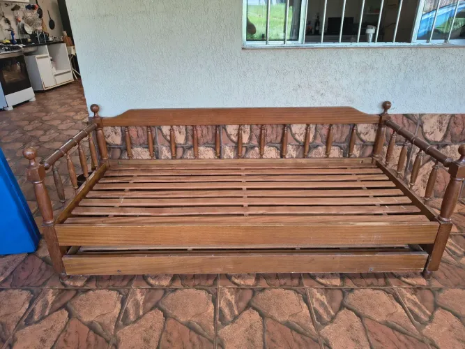 Vendo Bicama de Madeira 