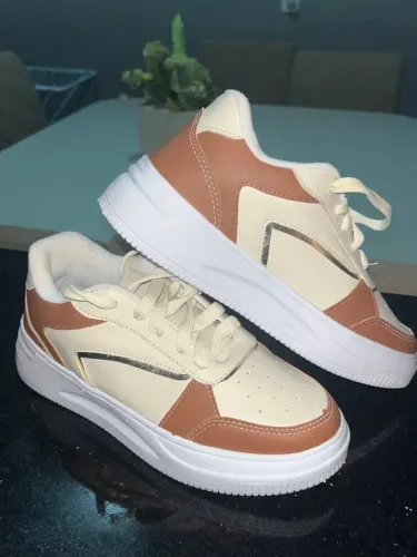 Tênis Feminino Casual Plataforma Bege e Marrom