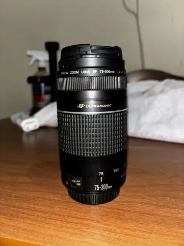 Lente Canon EF 75-300mm III Original