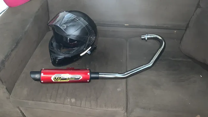 ESCAPAMENTO + CAPACETE