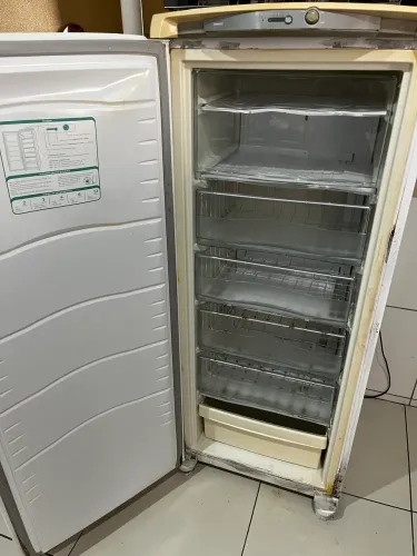 Freezer Vertical Cônsul