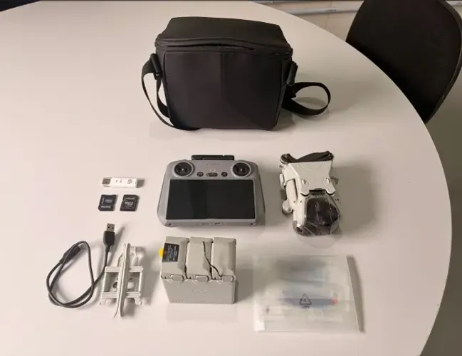 DJI Mini 4 Pro Fly More Combo + RC 2