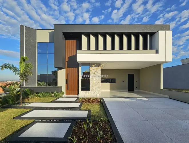 Linda Casa Térrea com 3 Suítes, sendo 1 Master com Closet, Escritório e Piscina em Indaiat