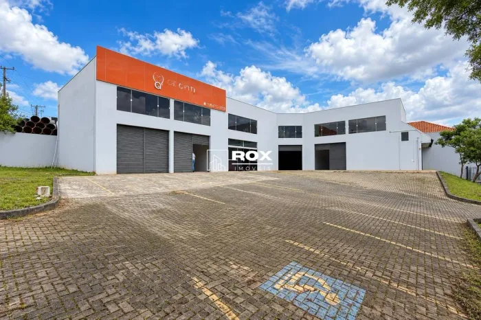 Sala Comercial com excelente localização para alugar - Xaxim - Curitiba/PR