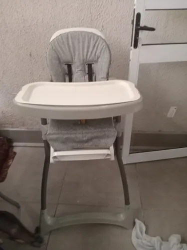 Cadeira de alimentação