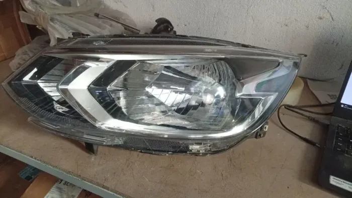 Farol dianteiro esquerdo Onix 2020/2025