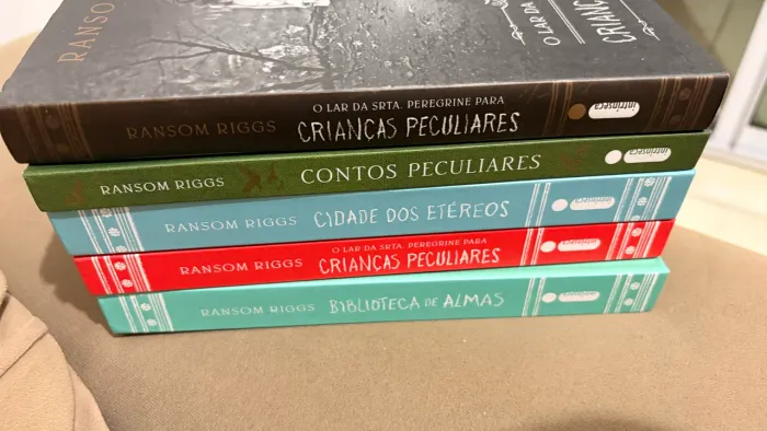 Box O Lar da Sra Peregrine Para Crianças Peculiares