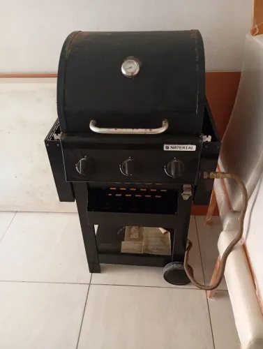 Churrasqueira a gás ótimo estado de uso
