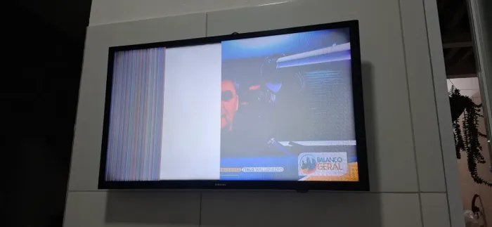 Tv 32 polegadas samsung com defeito