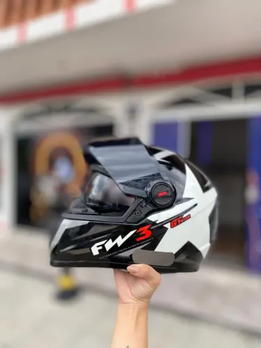 CAPACETES FW3 STAR COM OCULOS SOLAR NA PROMOÇÃO 519,00 A VISTA