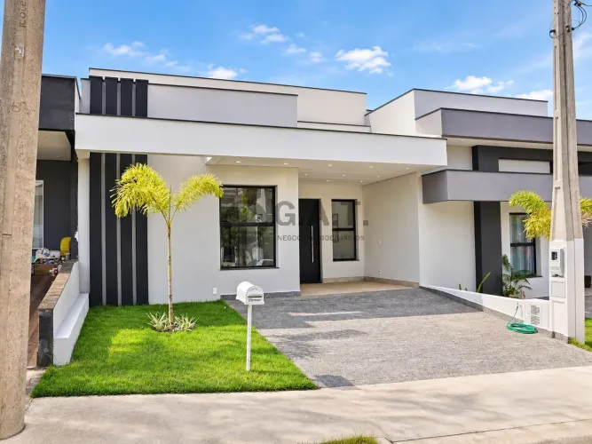 Casa em Condomínio à Venda em Sorocaba-SP: 3 Quartos, 1 Suíte, 2 Salas, 3 Banheiros e 3 Va