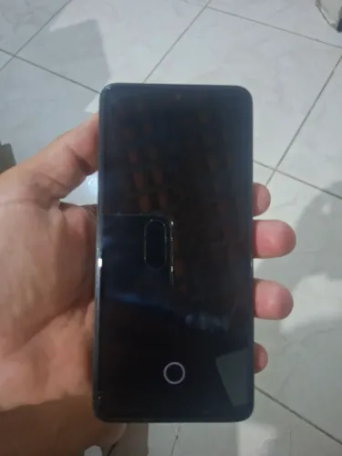Vendo xaiome note 14 5G 256 GB 8 ram valor 450