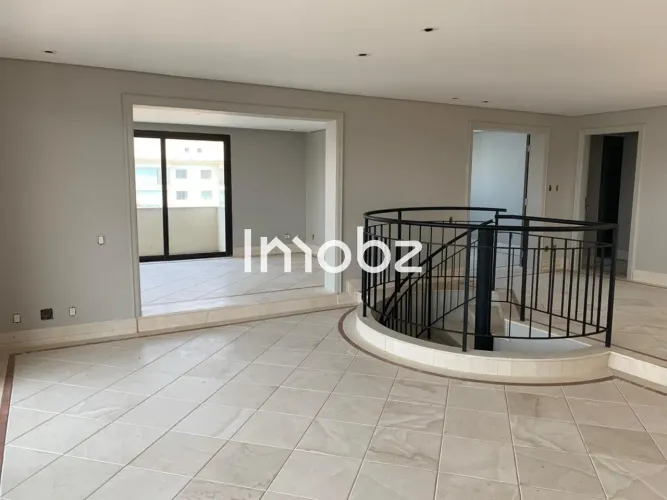 Luxuosa Cobertura de 4 Quartos no Campo Belo, São Paulo-SP: 4 Suítes, 8 Banheiros, 4 Vagas