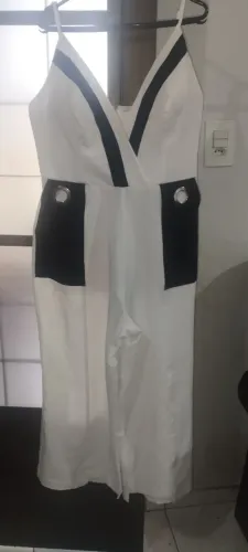 MACACÃO FEMININO BRANCO E PRETO - ELEGANTE E MODERNO