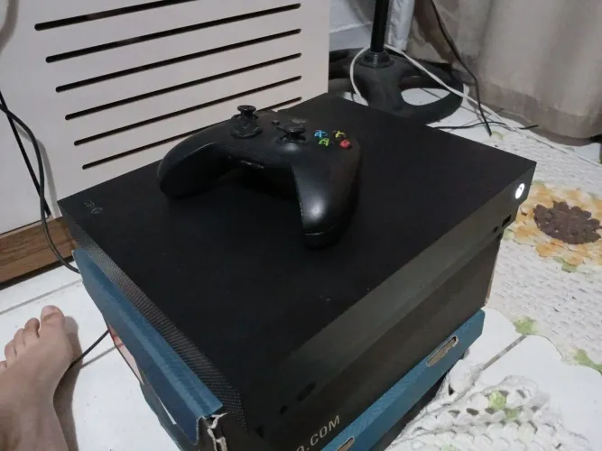 Xbox one x 1tb
