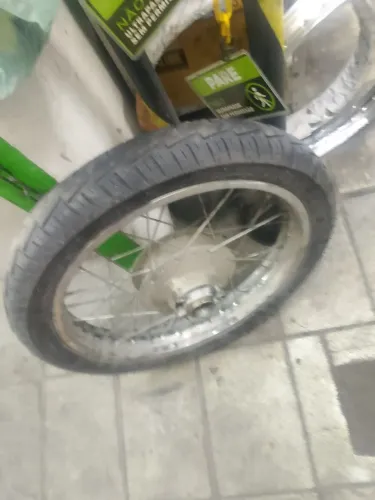 Roda Raiada com Pneu