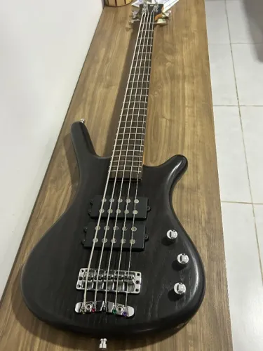 Kitt completo cabecote e caixa,  pedais cabos e  Baixo warwick corvett 5 cordas double buc