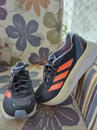 TENIS ADIDAS ADIZERO BOSTON 2