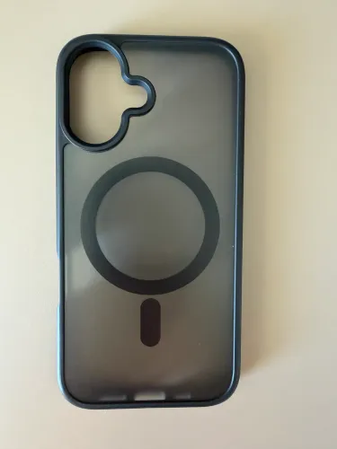 Capa iPhone 16 preta, marca Jetech