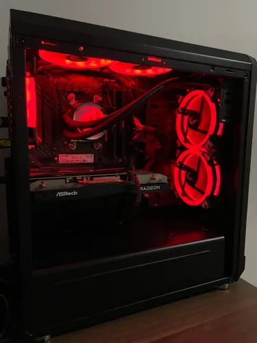 PC RYZEN 5 5600 + RX 7600 8GB