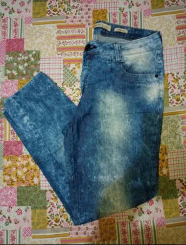 Calça jeans feminina marmorizada Hering tamanho 44