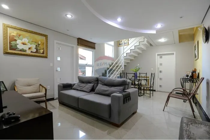 Casa a Venda Moderna com 3 dormitórios com suite no ALTO DO IPIRANGA