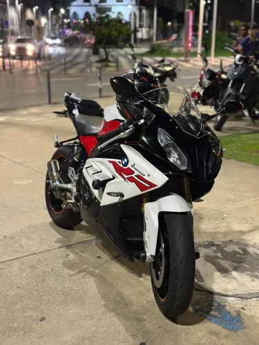 Bmw s1000rr 2018 (anúncio verdadeiro)