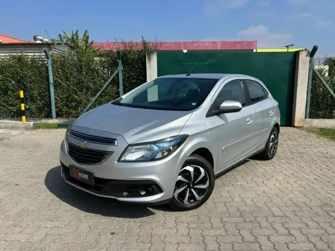 Chevrolet Onix Hatch LT 1.4 8V Flex Power Aut. 4P 2015