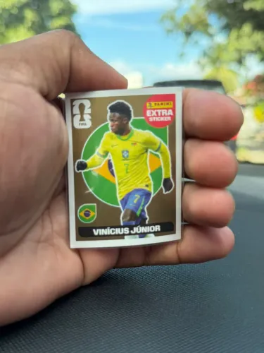 Figurinha Vini Jr Legend ouro