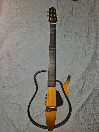 Violão elétrico Yamaha