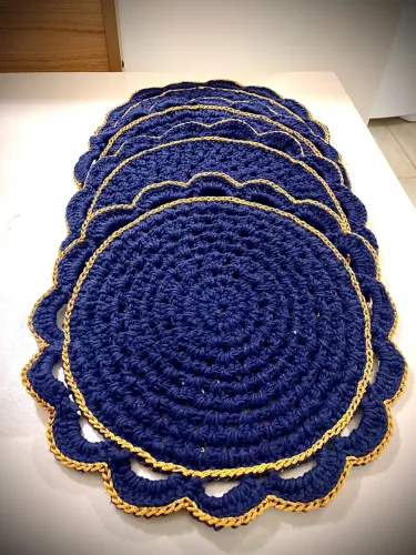 Kit Sousplat de crochê azul com dourado