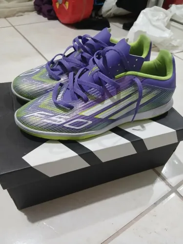 Chuteira futsal adidas F50