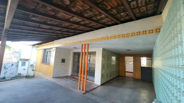 CASA 03 QUARTOS A VENDA NO BAIRRA GLÓRIA